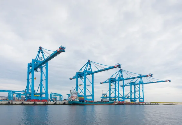 Gruas portuárias de rotterdam — Fotografia de Stock