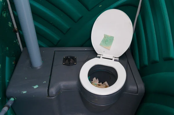 Vuile openbaar toilet — Stockfoto