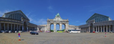 Brüksel'deki zafer takı (Arc de Triomphe)