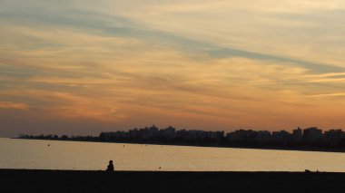 Anochecer en la costa 