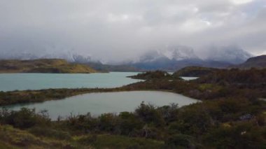 Torres del Paine Ulusal Parkı Panoraması, Patagonya 'da yağmurlu hava
