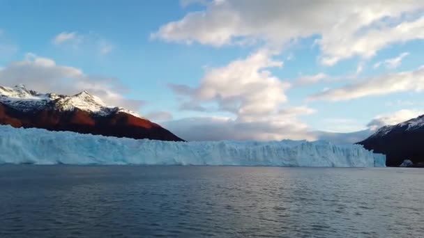 Grå sjön Solnedgång, Blå glaciär Grå, Patagonien. — Stockvideo