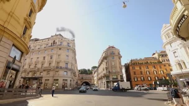 Tunnel Umberto a Roma. Bella strada a Roma. Ingresso alla Galleria Umberto — Video Stock