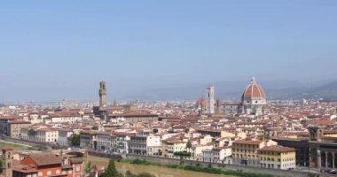 Floransa 'nın genel planı. Santa Maria Del Fiore Katedrali ve Floransa şehrinin genel planı üzerine The Palazzo Vecchio