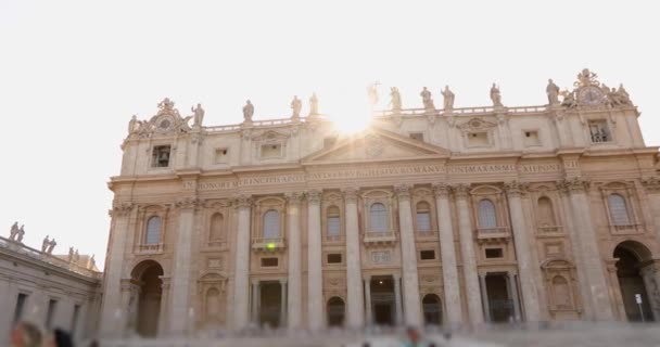 St. Peters Basilica Rome, Italy. Exterior of St. Peters Basilica in St. Peters Square, Rome — Stock Video