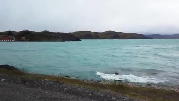 Národní park Torres del Paine. Pohled na hory Cerro Payne Grande a Torres del Paine — Stock video