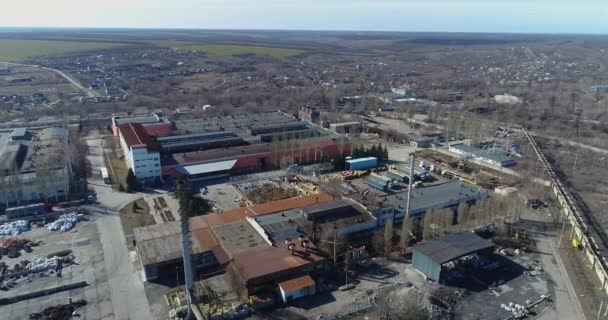 Vista aérea de una gran fábrica. Exterior industrial de una fábrica — Vídeos de Stock