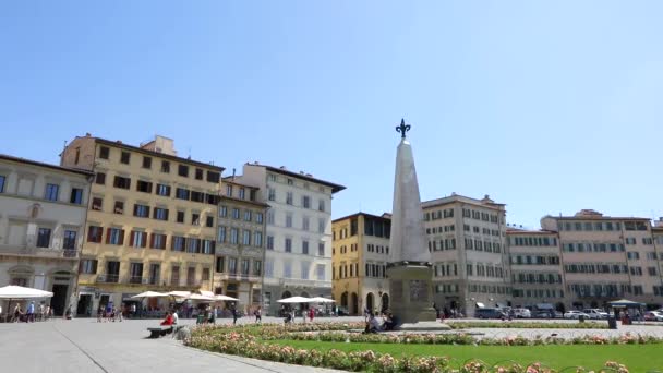 Floransa, İtalya, Piazza di Santa Maria Novella — Stok video