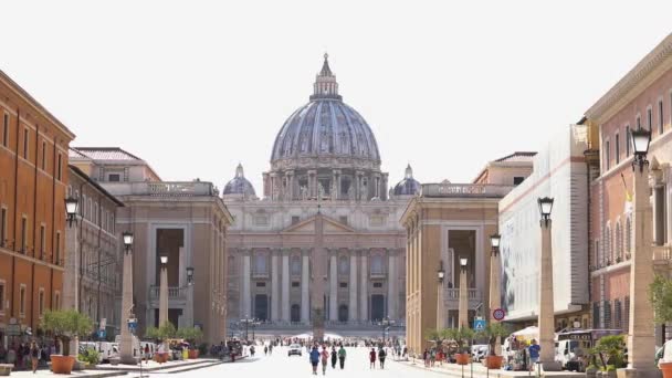 Basílica de Saint Peters. Basílica Papal de São Pedro no Vaticano, Basílica Catedral no centro da cidade do Vaticano de Roma Itália. — Vídeo de Stock