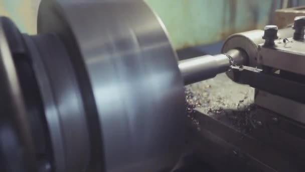 Logam lathe close-up. Lathe, pengolahan logam, — Stok Video