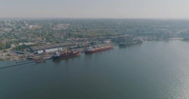 Havadan sanayi limanı. Havadan uluslararası liman genel planı