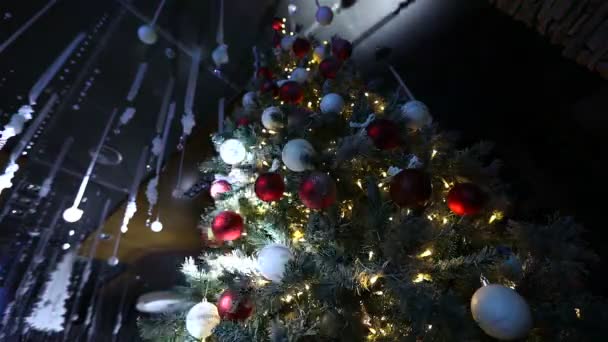 New Year tree, Christmas holidays. Beautiful decorations on the Christmas tree — Stock Video