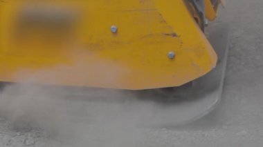 Toprak titreşimli plaka. Tokuşturucu. İnşaat Çalışma Akışı