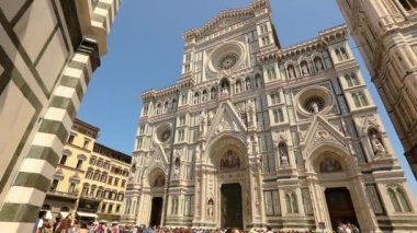 Giottos çan kulesi Floransa, İtalya 'daki katedralin dışında.