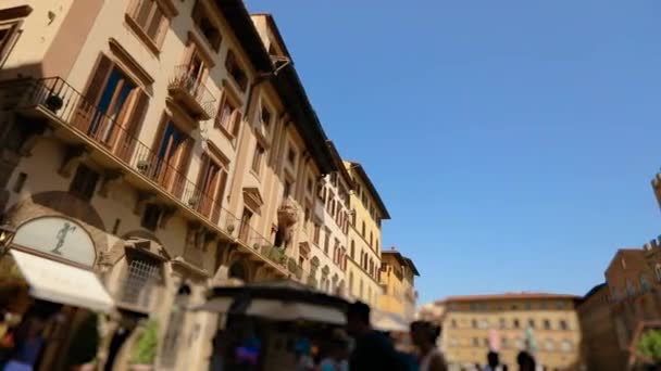 Folle di persone vicino a Palazzo Vecchio Firenze, Italia. municipio di Firenze — Video Stock