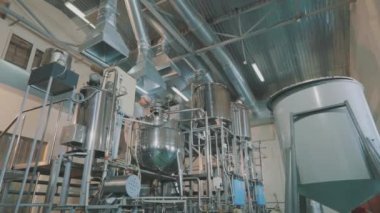 İlaç imalatı, kozmetik ürünleri üretimi, kozmetik ürünleri üretimi için bir fabrika.