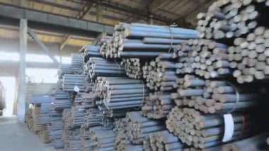 Mermi boş, metal boş, fabrikadaki metal ambar dolu..