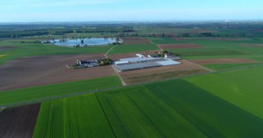 Tarım, Avrupa tarımı, bakımlı tarlalar, üst manzara, renkli tarlalar.