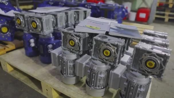 Gearboxes in stock. Manufactured gear motors — Stock Video