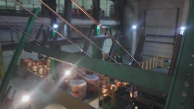 Bakır tel makro çerçeve üretimi. Bakır kablo makrosu