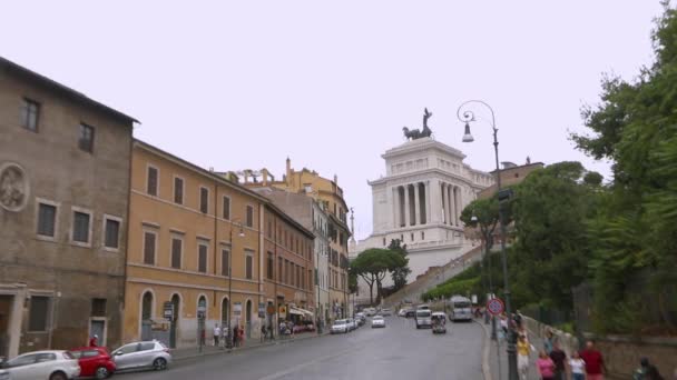 Roma Senatörler Sarayı İtalya. Senatörlerin sarayının önündeki merdiven. — Stok video