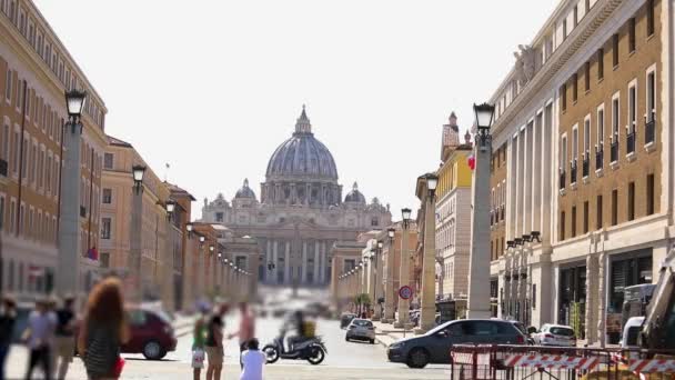 Basílica de Saint Peters. Basílica Papal de São Pedro no Vaticano, Basílica Catedral no centro da cidade do Vaticano de Roma Itália. — Vídeo de Stock