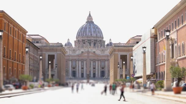 Sint-Pietersbasiliek. De pauselijke basiliek van Sint Pieter in het Vaticaan, basiliek van de kathedraal in het centrum van Rome Italië. — Stockvideo