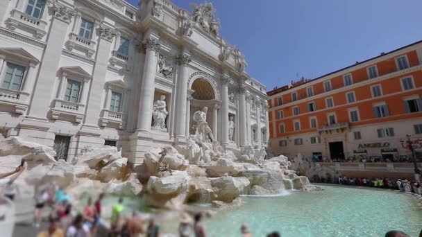 Palazzo Poli és Trevi Fountain Róma, Olaszország. Népszerű turisztikai hely Rómában — Stock videók