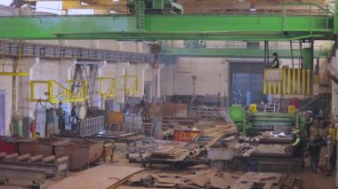 Fabrikadaki atölyenin içi. Metal fabrikasının içinde.