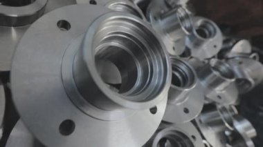 Bir sürü metalik detay, soyut metalik çerçeve. Parlak metal kurusıkı. Metal kurusıkı. Parlak ayrıntı