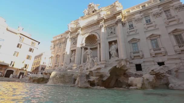 Palazzo Poly Olaszország, Róma. Trevi szökőkút lassított felvételen — Stock videók
