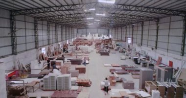 Mobilya fabrikası, bir sürü modern ekipman. Mobilya fabrikasının insansız hava aracının genel planı.