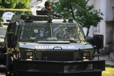 Bükreş, Romanya - 12 Mayıs 2010: Romanya Askeri Polisi üyeleri tatbikata katıldı