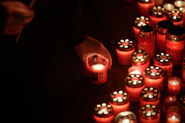 Bucareste Romênia Janeiro 2021 Detalhes Com Velas Acesas Colocadas Por — Fotografia de Stock