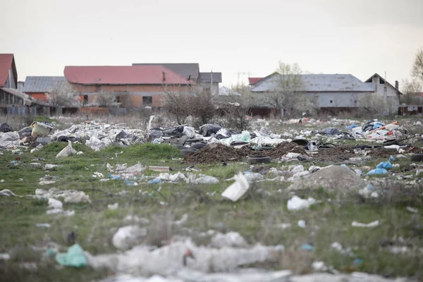 Bolintin Roemenië April 2021 Stapels Industrieel Huishoudelijk Afval Liggen Een — Stockfoto