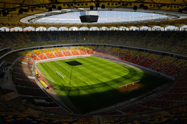 Бухарест, Румыния - 25 апреля 2021 года: обзор стадиона Национальной арены в Бухаресте в солнечный день.