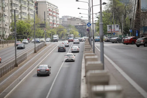 Bucarest Rumania Abril 2021 Automóviles Tránsito Centro Bucarest — Foto de Stock