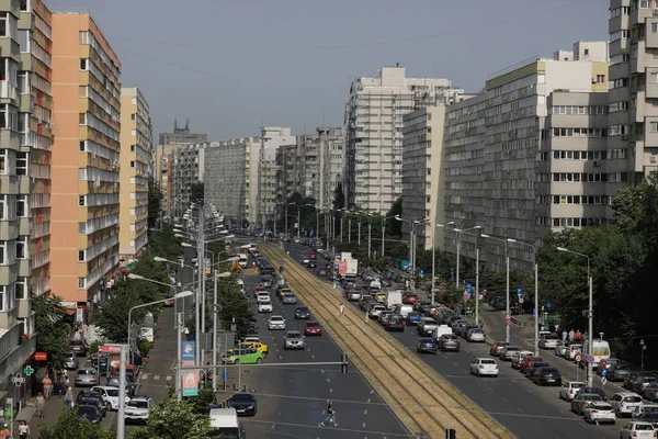 Bucarest Rumania Julio 2021 Automóviles Peatones Circulan Por Una Concurrida — Foto de Stock
