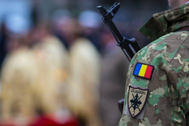 Bükreş, Romanya - 24 Ocak 2026: Romen askerleri Moldavya ve Eflak 'ın birleşmesini kutlayan bir halk etkinliğinde geçit töreni düzenlediler.