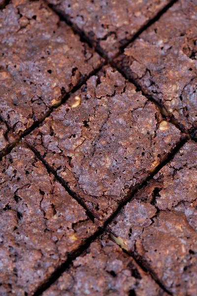 Rhombus huysuz brownie kesmek