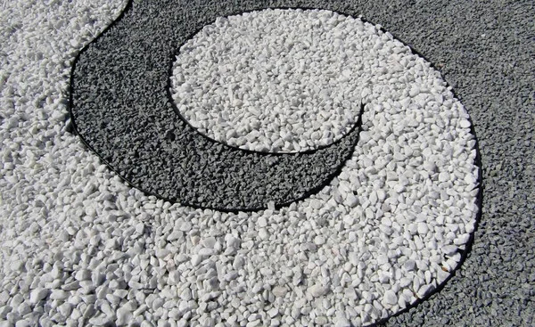 Czarne Białe Kamienie Projekt Kamieni Podwórku — Zdjęcie stockowe