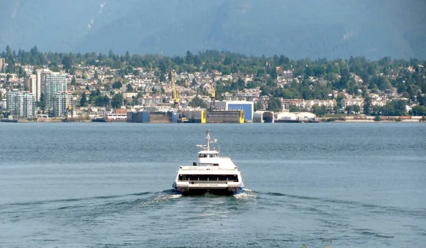 Prom Seabus Płynie Centrum Północnego Vancouver Kolumbia Brytyjska Kanada — Zdjęcie stockowe