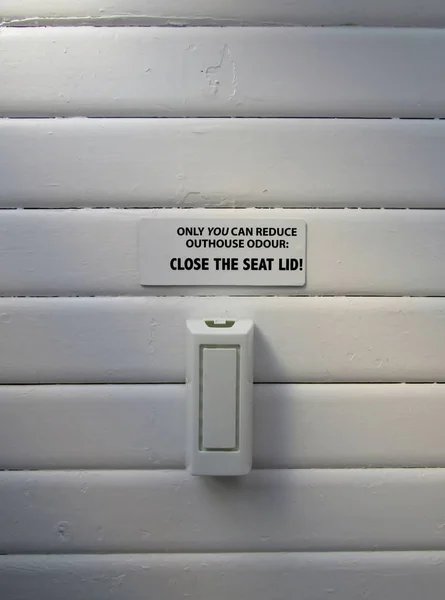 Close Seat Lid Sign Wall Outdoor Bio Toilet — Stok Foto