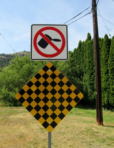 Geen Afvalbordje Aan Het Einde Van Weg — Stockfoto