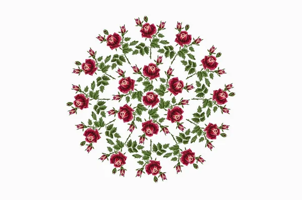 Wzór Haftu Okrągły Ozdoba Róż Czerwono Różowe Płatki Gałęzi Zielonymi — Zdjęcie stockowe