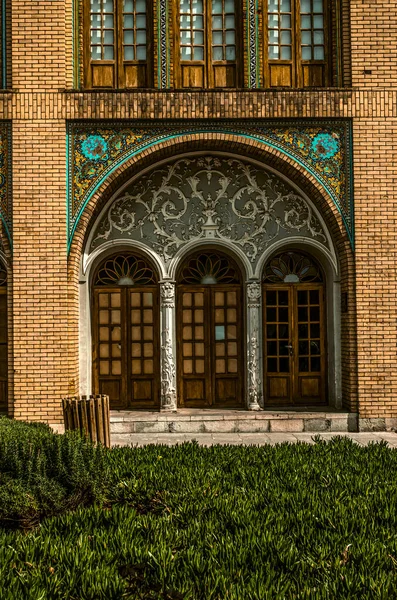 Vägg Golestan Palace Med Målade Keramiska Plattor Och Oval Nisch — Stockfoto