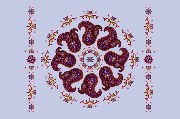 꽃봉오리 로장식된 로장식되어 무늬가 테두리와 무늬가 나무늘보로 둘러싸인 과둥근 — 스톡 사진