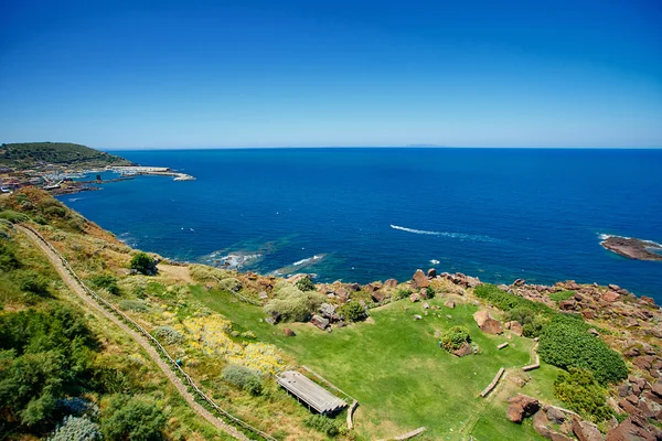 Paesaggio paesaggistico sulla costa nord della Sardegna — Foto Stock