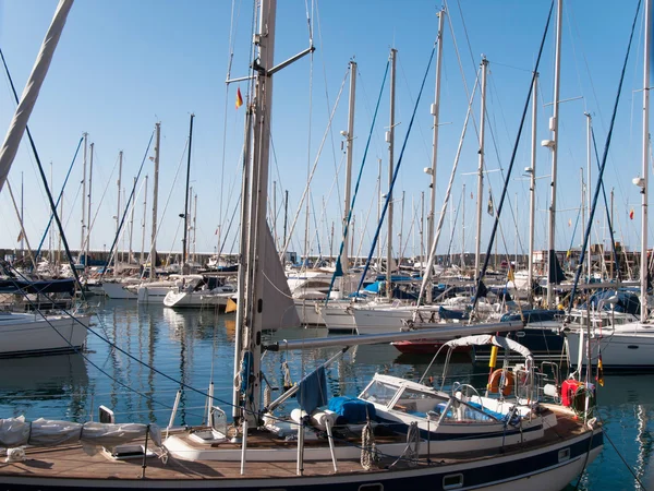 Yachts and boats moored at marina. Sailing Boats — Stock Photo, Image