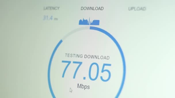 Misurazione della velocità di Internet. Test di connessione a Internet. Velocità di connessione internet lenta. — Video Stock